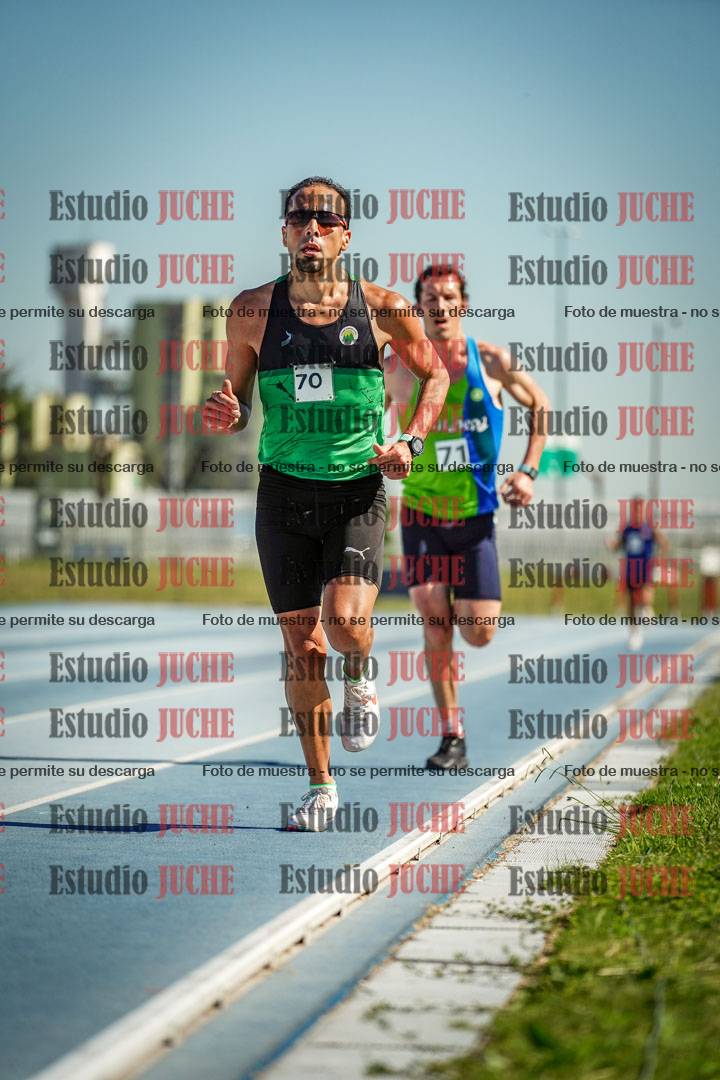 Fotos de los 5000 m de mujeres y varones - serie 1