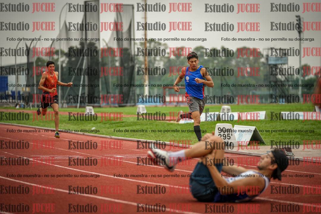 Fotos de los 400 m con vallas de varones