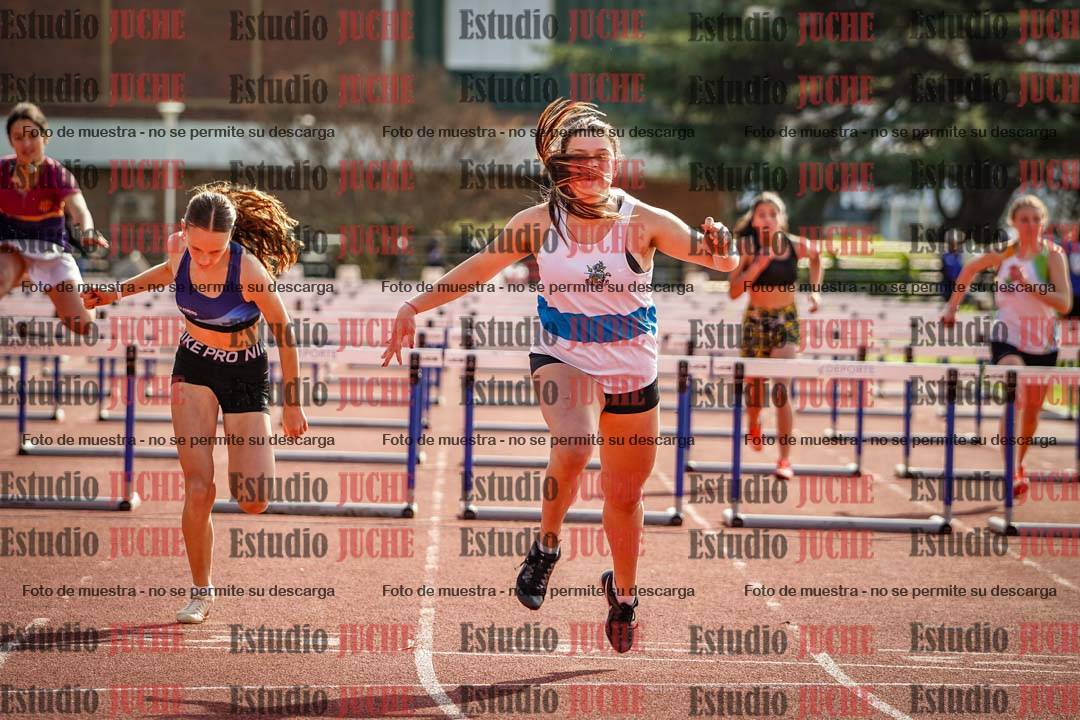 Fotos de los 80 m con vallas de mujeres
