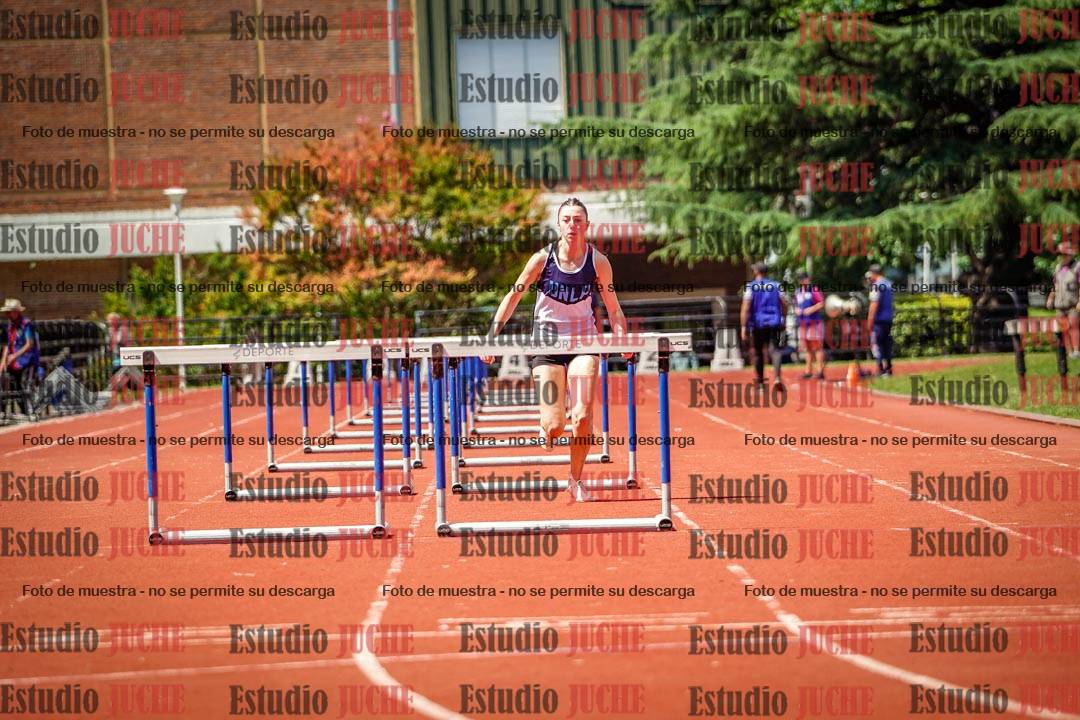 Fotos de los 100 m con vallas de mujeres