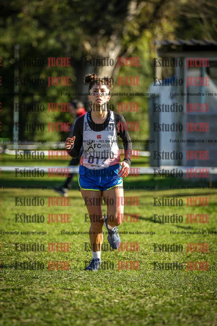 Fotos de la llegada del cross de 4000 m - mujeres
