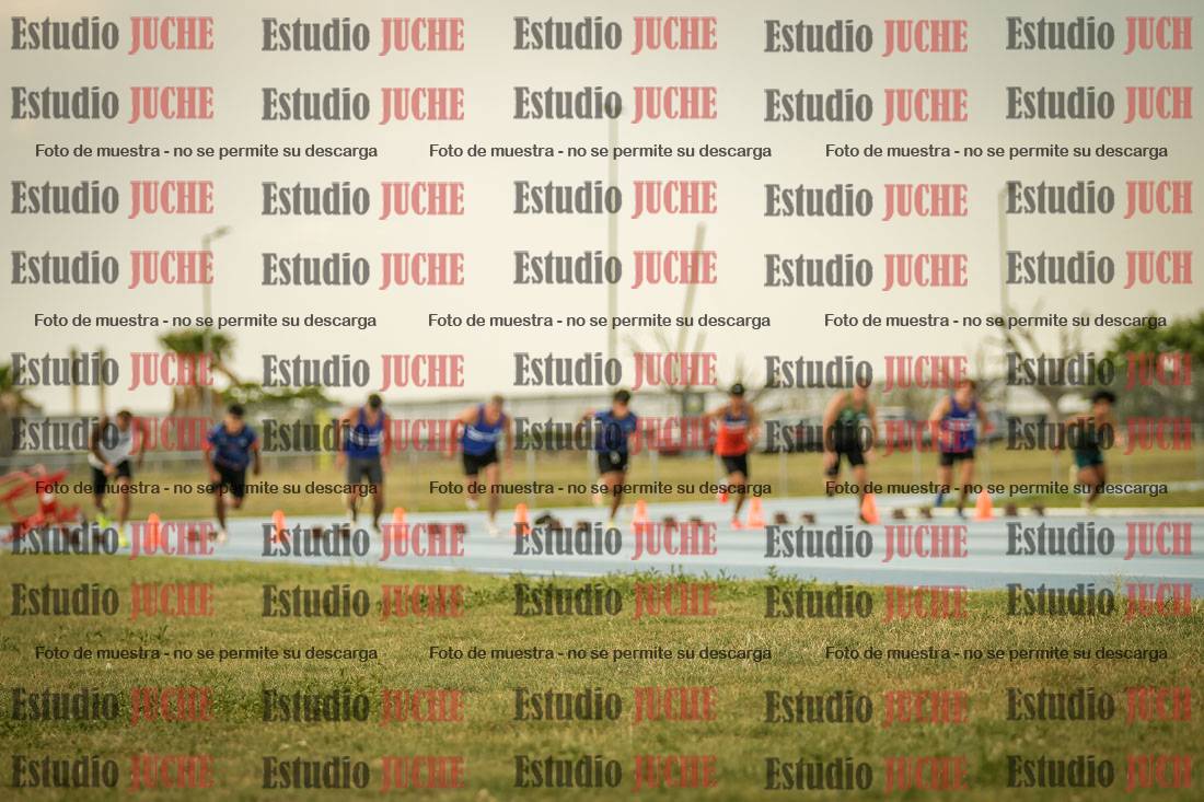 Fotos de los 80 m llanos de varones