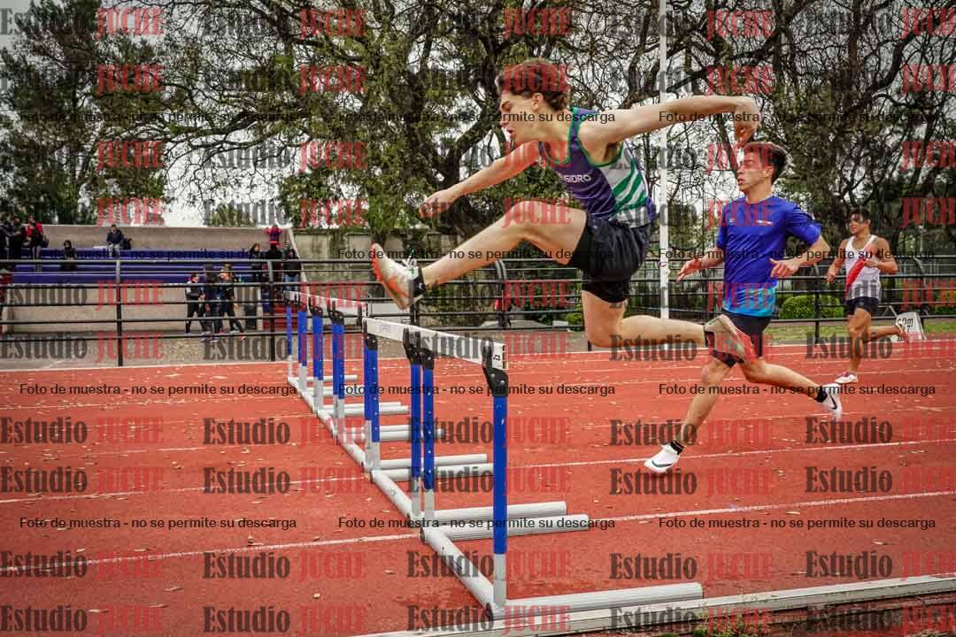 Fotos de los 400 m con vallas de varones