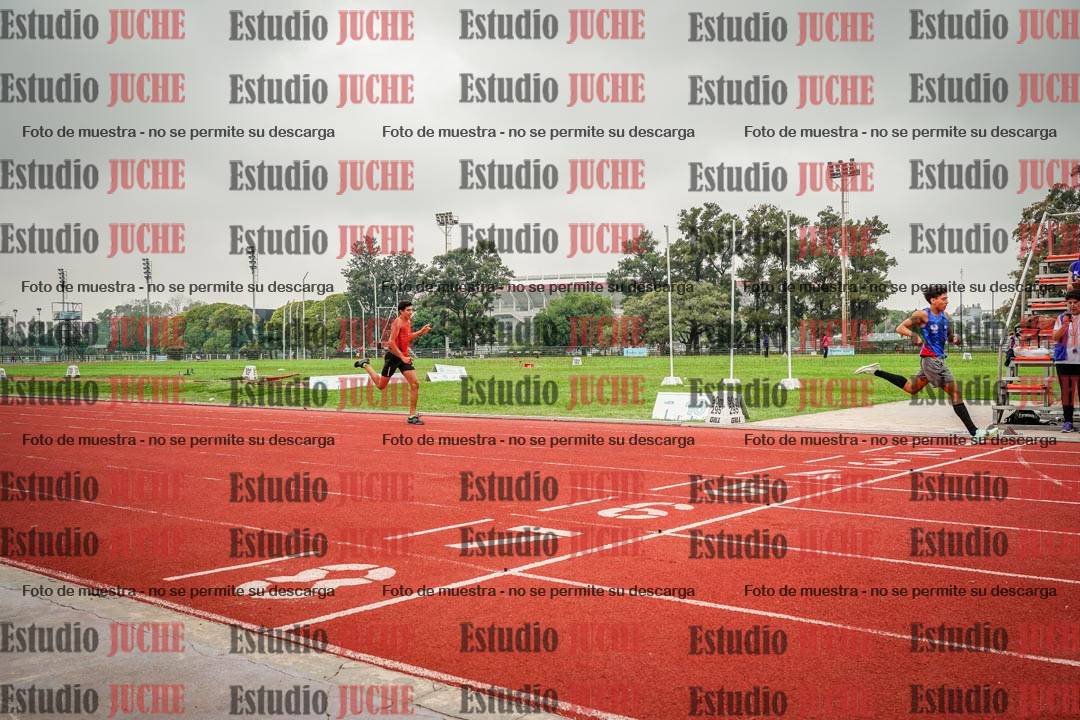 Fotos de los 400 m con vallas de varones