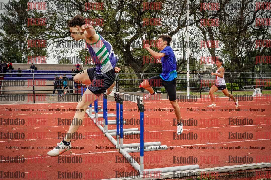 Fotos de los 400 m con vallas de varones