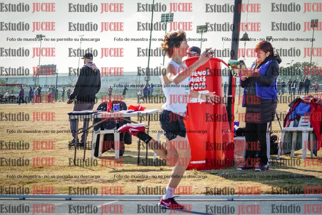 Fotos de los 2000 m con obstáculos de varones