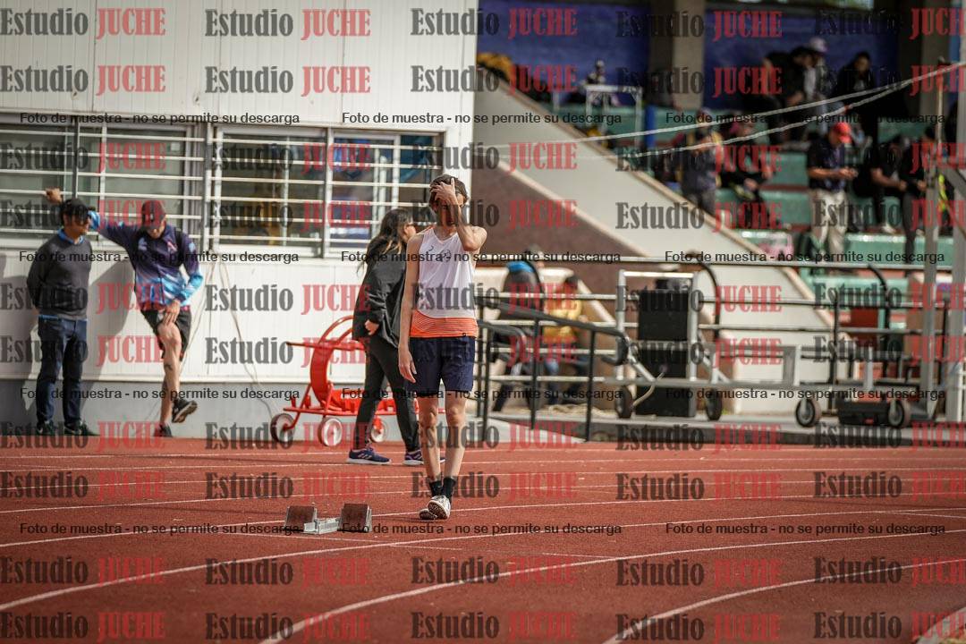 Fotos de los 400 m con vallas de varones