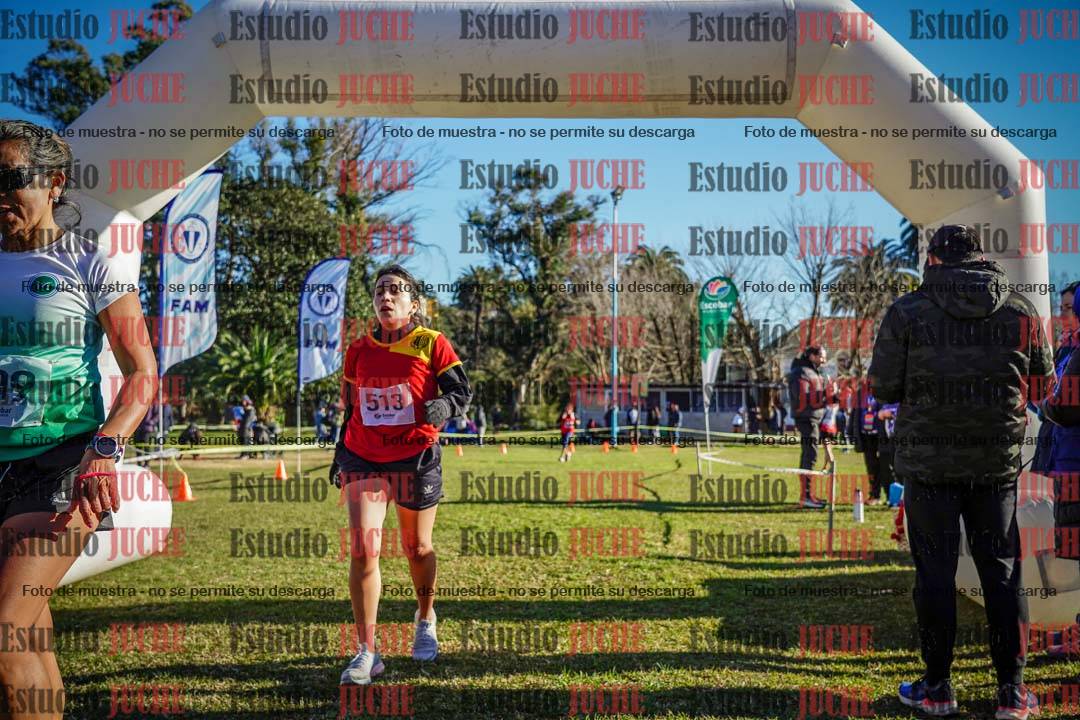 Fotos de la llegada del cross de 4000 m - mujeres