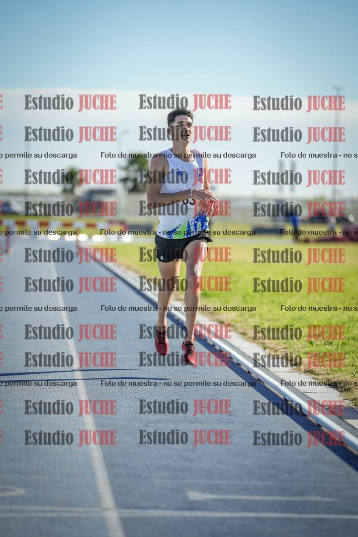 Fotos de los 3000 m con obstáculos de varones