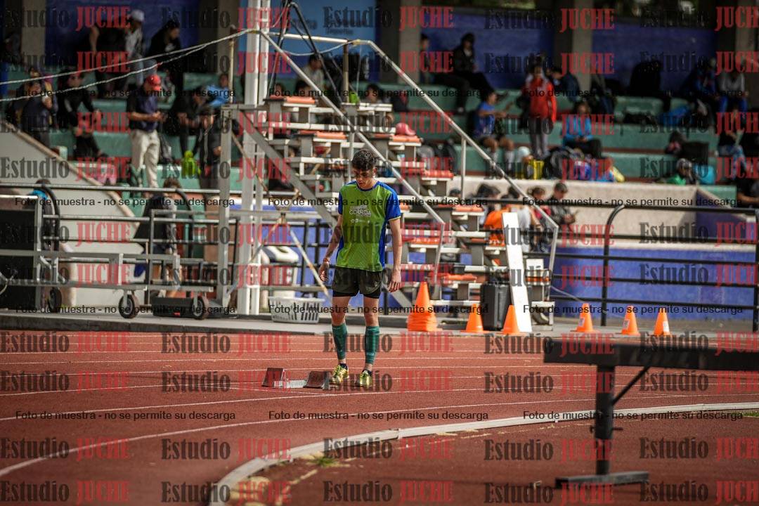 Fotos de los 400 m con vallas de varones