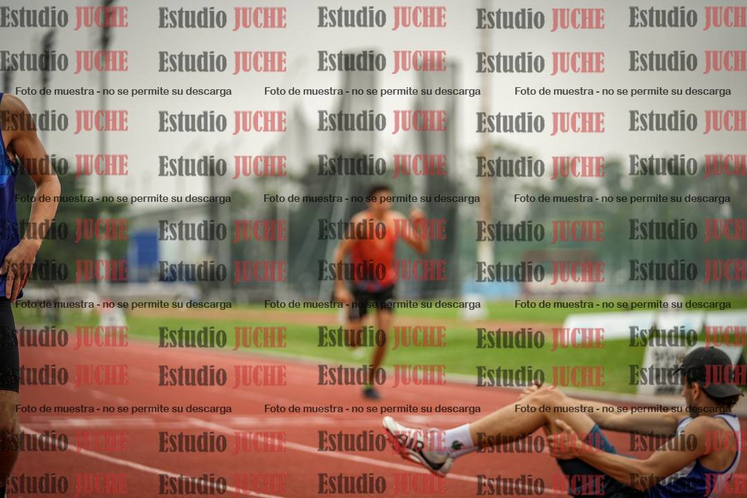 Fotos de los 400 m con vallas de varones