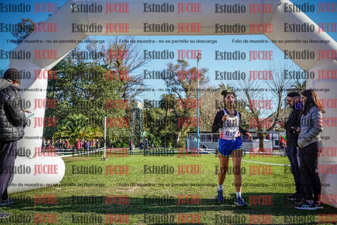 Fotos de la llegada del cross de 4000 m - mujeres