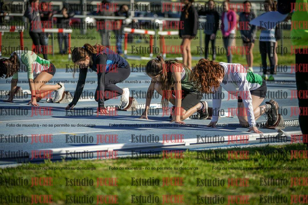 Fotos de los 80 m llanos de mujeres - U14