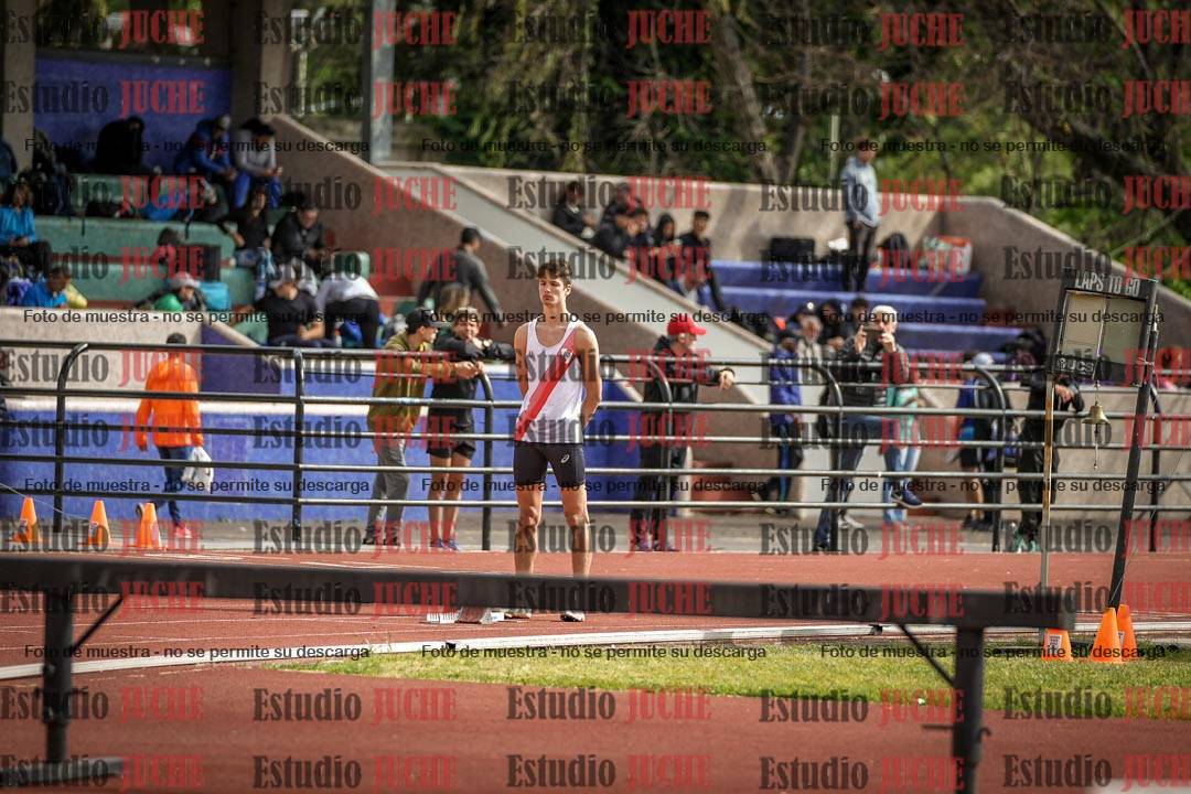 Fotos de los 400 m con vallas de varones