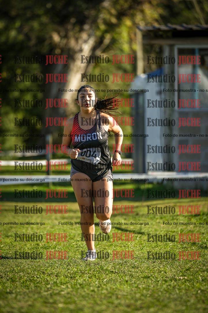 Fotos de la llegada del cross de 4000 m - mujeres