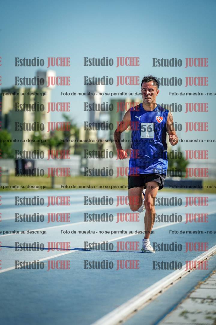 Fotos de los 5000 m de mujeres y varones - serie 1