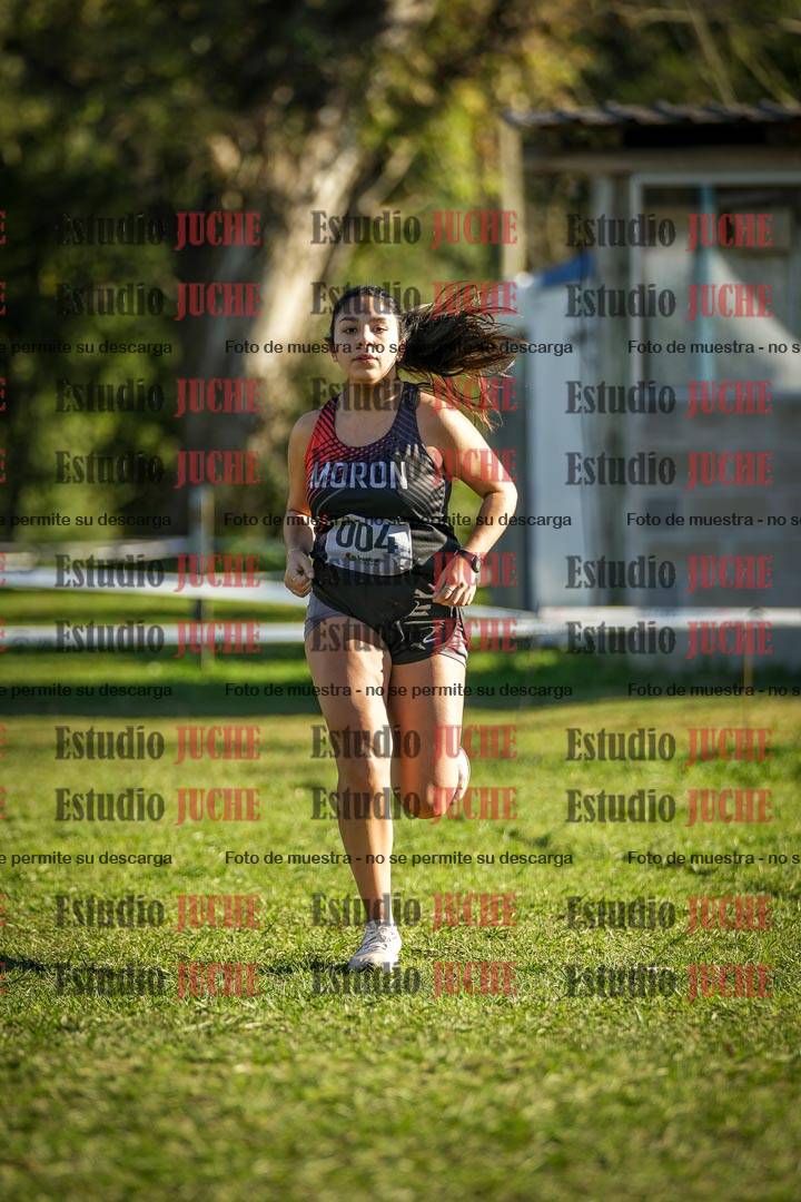 Fotos de la llegada del cross de 4000 m - mujeres