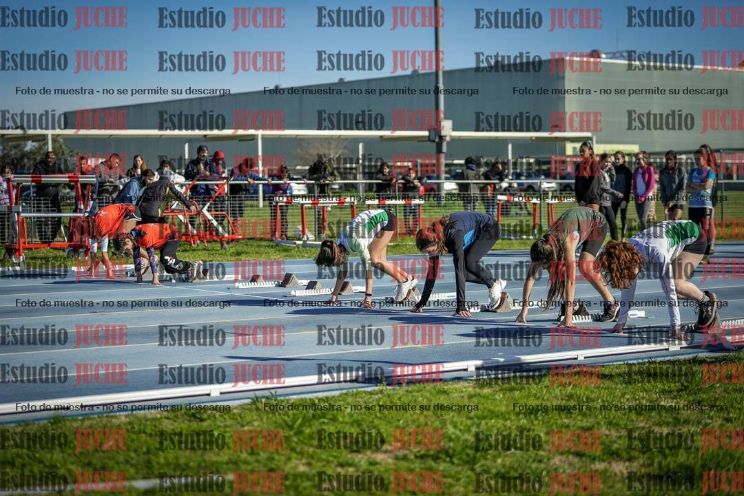 Fotos de los 80 m llanos de mujeres - U14