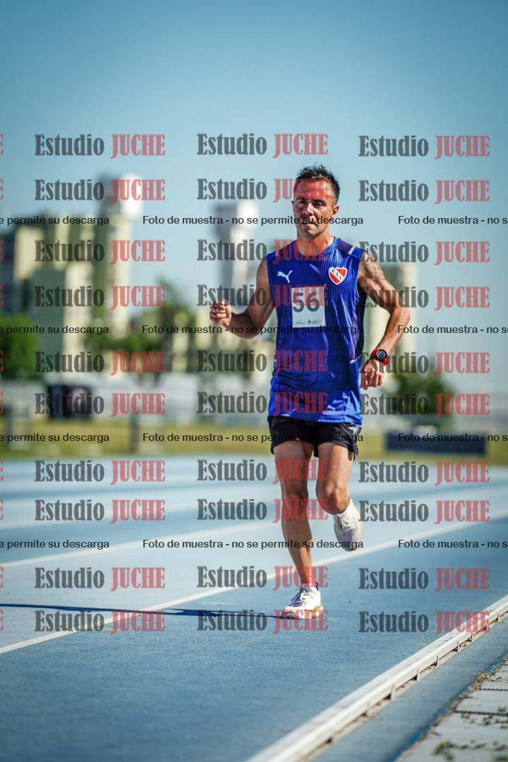 Fotos de los 5000 m de mujeres y varones - serie 1