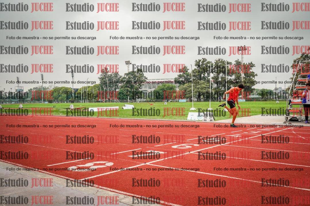 Fotos de los 400 m con vallas de varones