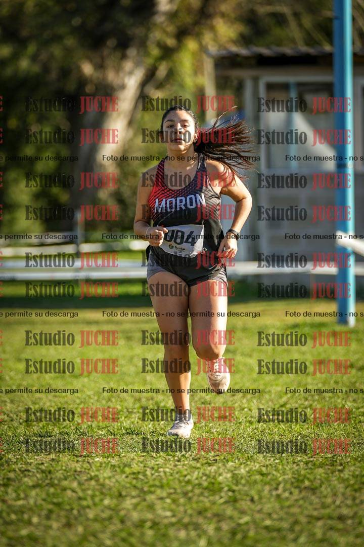Fotos de la llegada del cross de 4000 m - mujeres