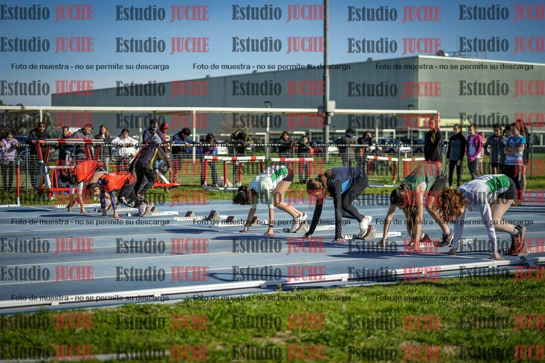 Fotos de los 80 m llanos de mujeres - U14