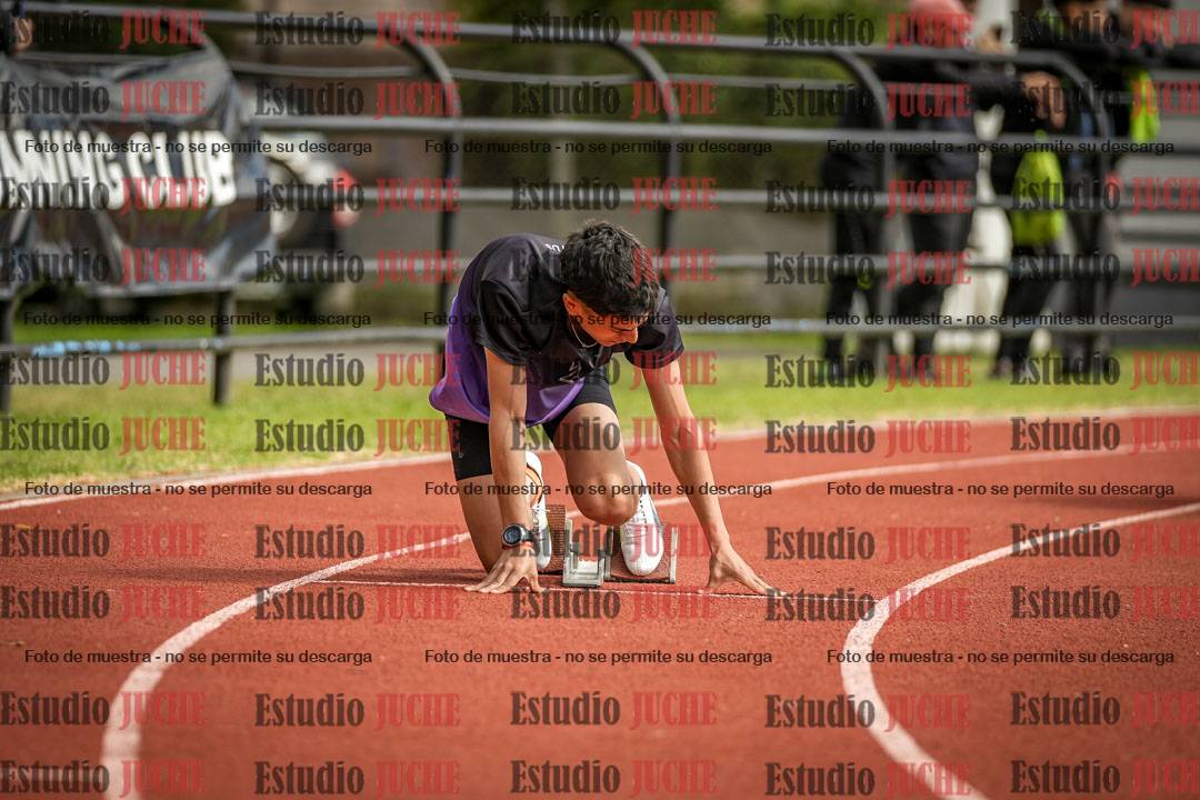 Fotos de los 400 m con vallas de varones