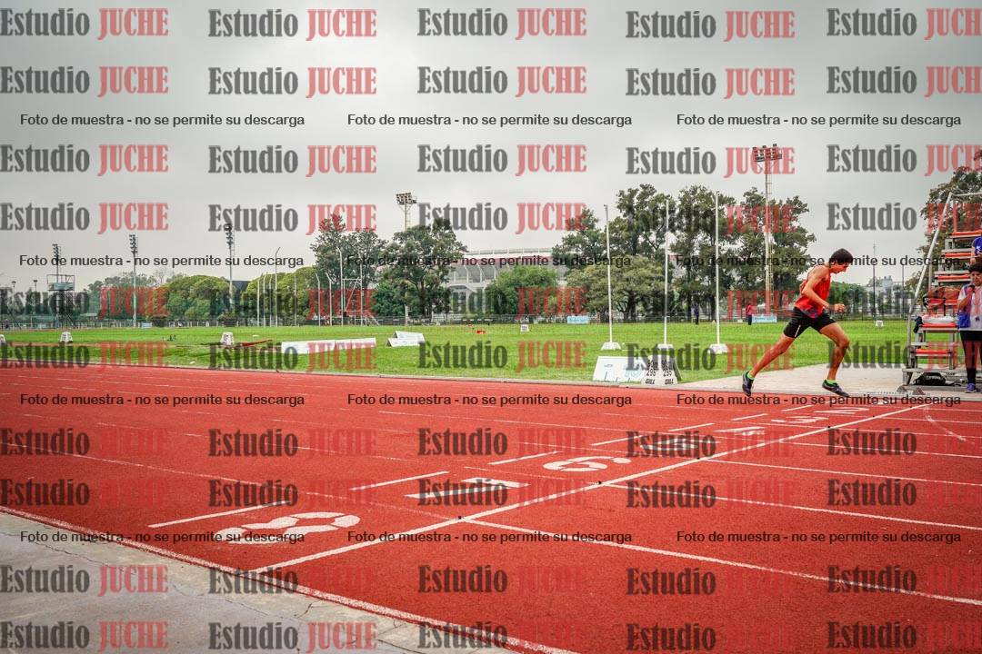 Fotos de los 400 m con vallas de varones