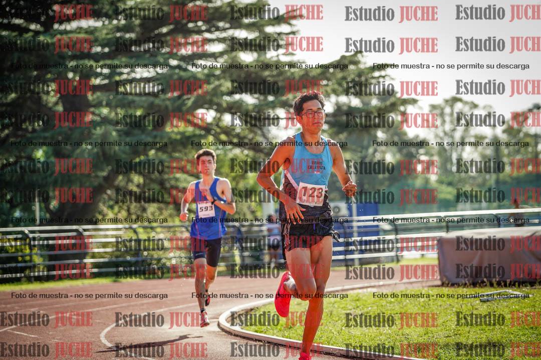 Fotos de los 3000 m con obstáculos de varones