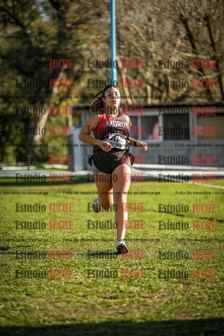 Fotos de la llegada del cross de 4000 m - mujeres