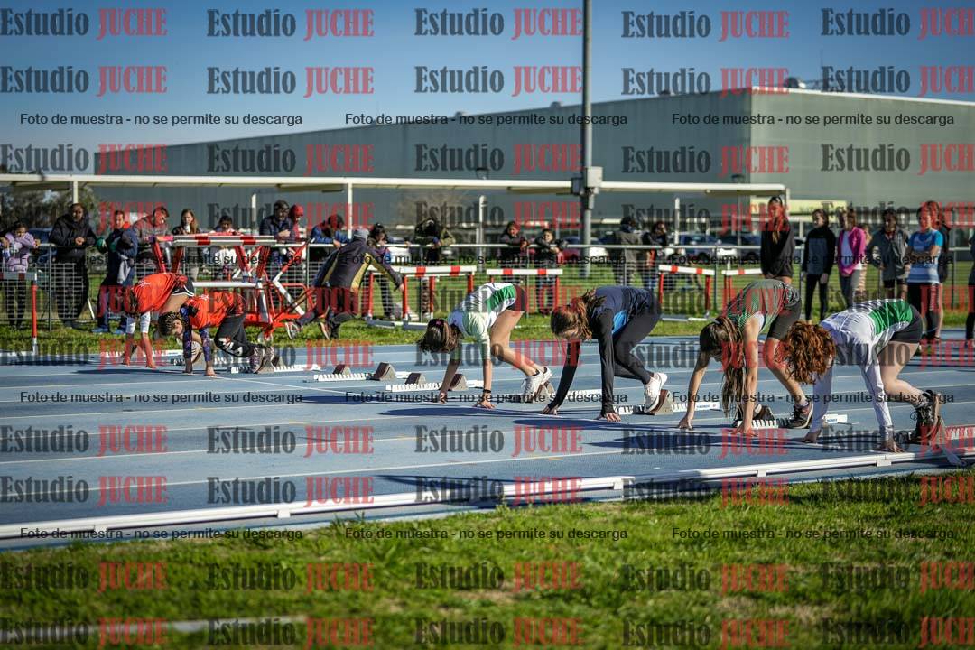 Fotos de los 80 m llanos de mujeres - U14