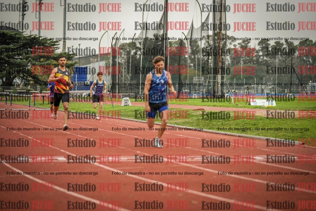 Fotos de los 400 m con vallas de varones