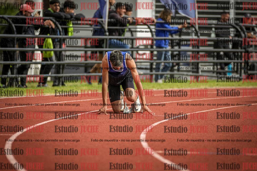 Fotos de los 400 m con vallas de varones
