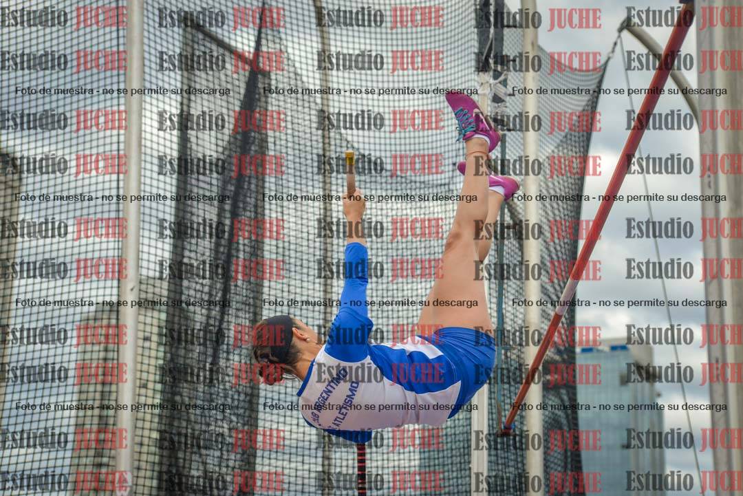 Fotos del salto con garrocha de mujeres y varones