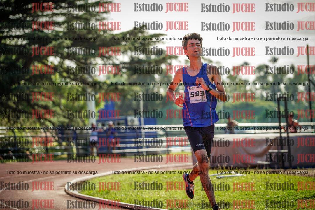 Fotos de los 3000 m con obstáculos de varones