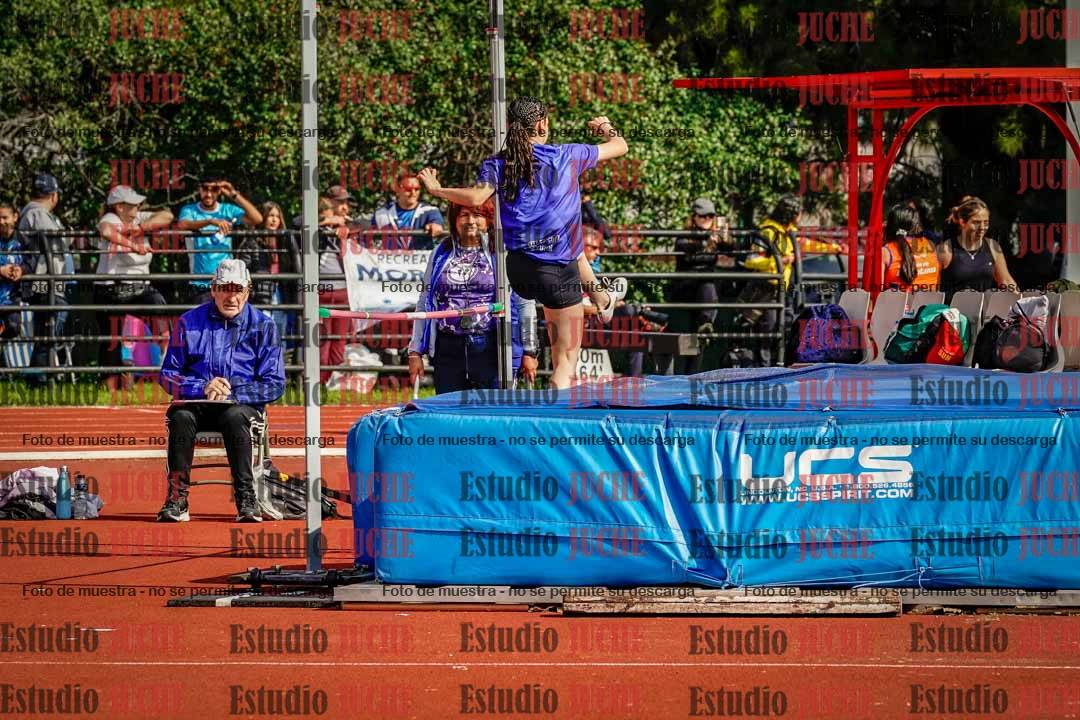 Fotos del salto en alto de mujeres - hexatlón 2