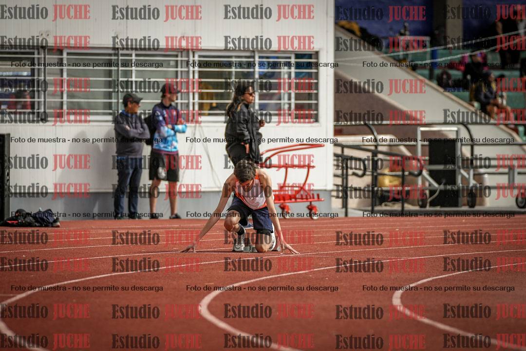 Fotos de los 400 m con vallas de varones
