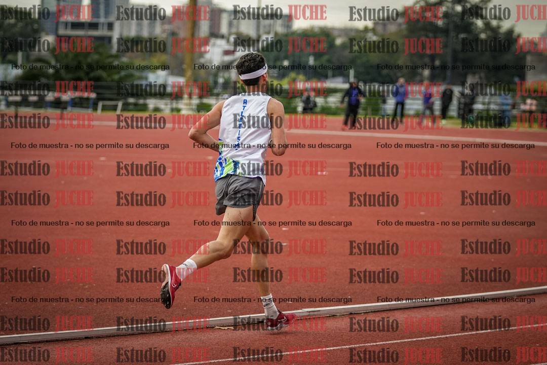 Fotos de los 3000 m con obstáculos de varones