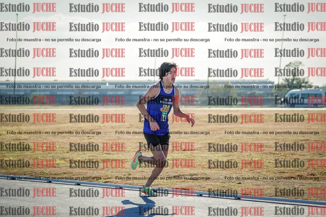 Fotos de los 2000 m con obstáculos de varones