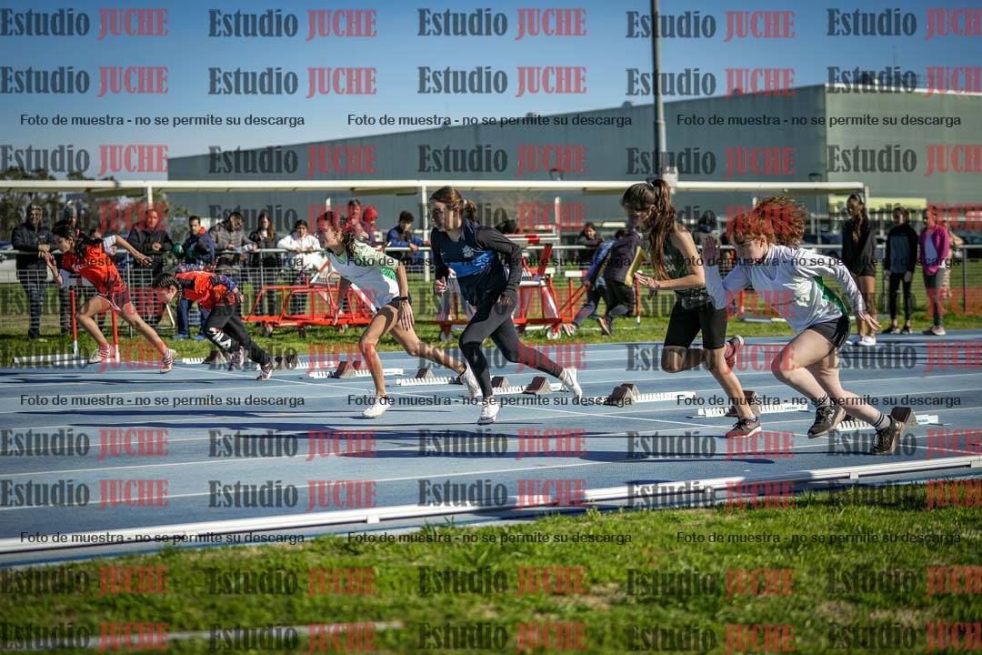 Fotos de los 80 m llanos de mujeres - U14