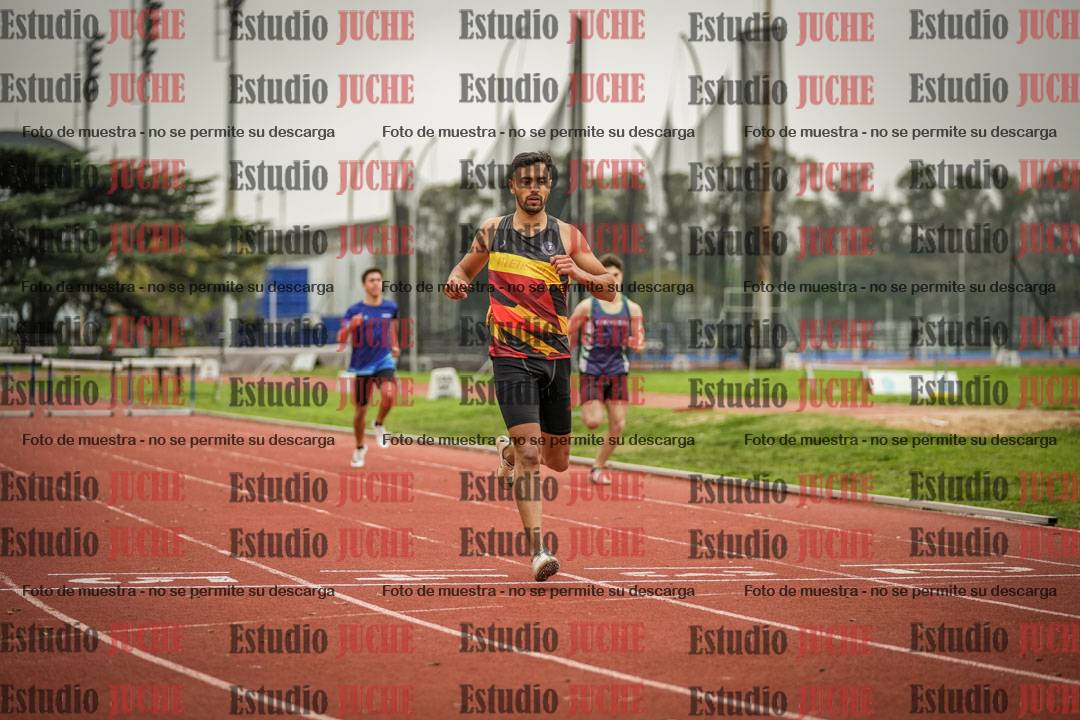 Fotos de los 400 m con vallas de varones