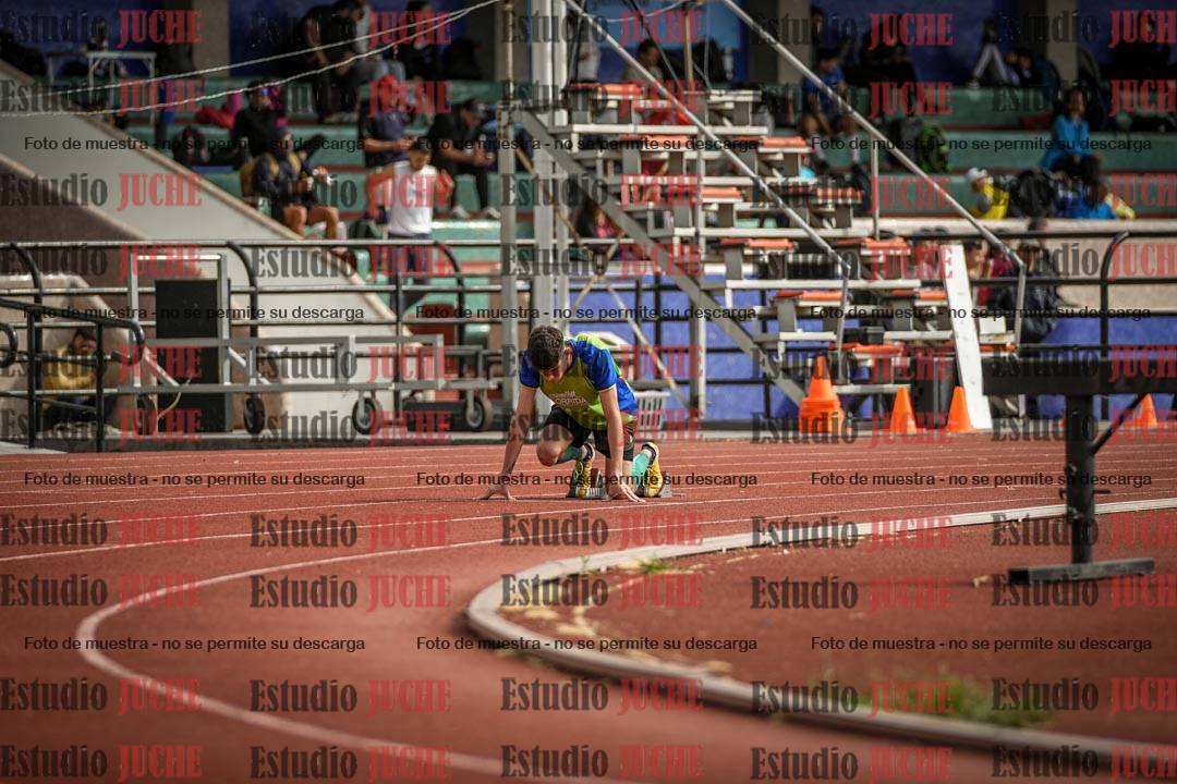 Fotos de los 400 m con vallas de varones