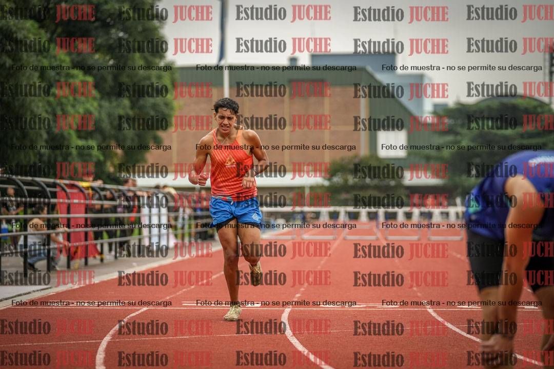 Fotos de los 400 m con vallas de varones
