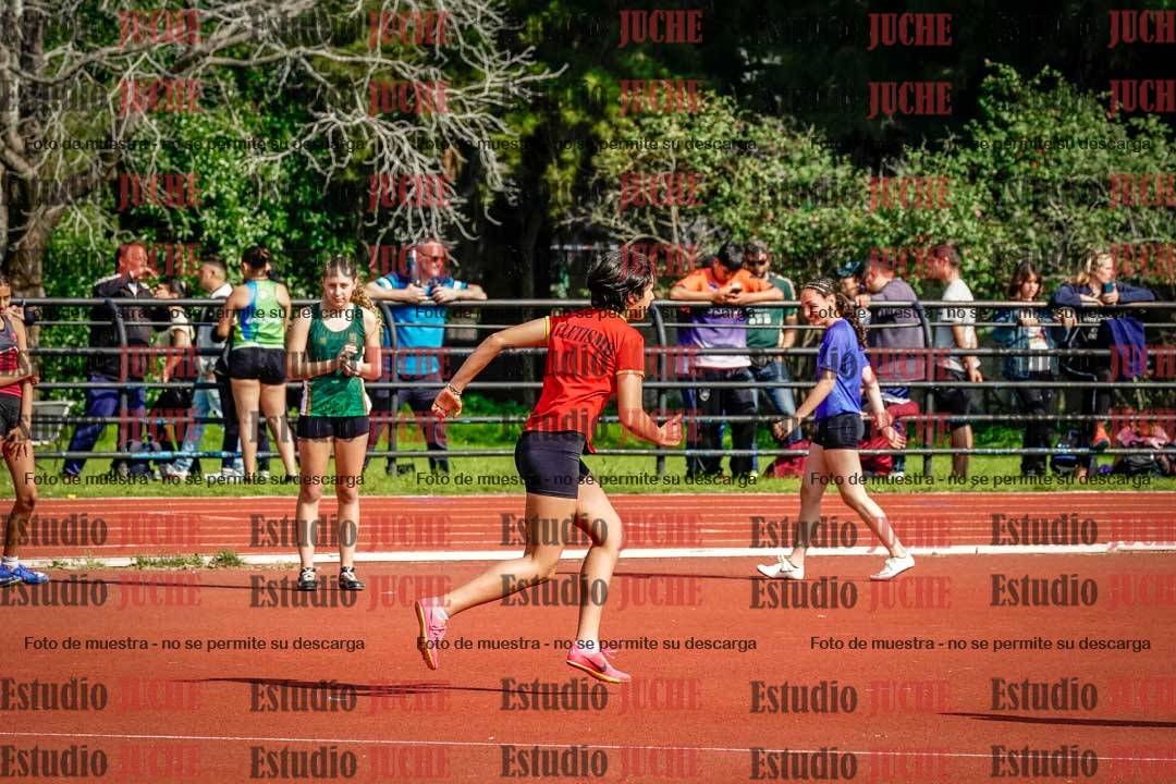 Fotos del salto en alto de mujeres - hexatlón 2