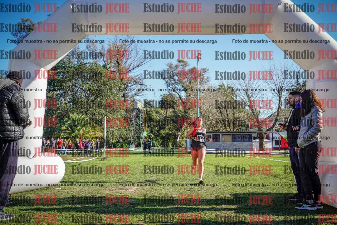 Fotos de la llegada del cross de 4000 m - mujeres