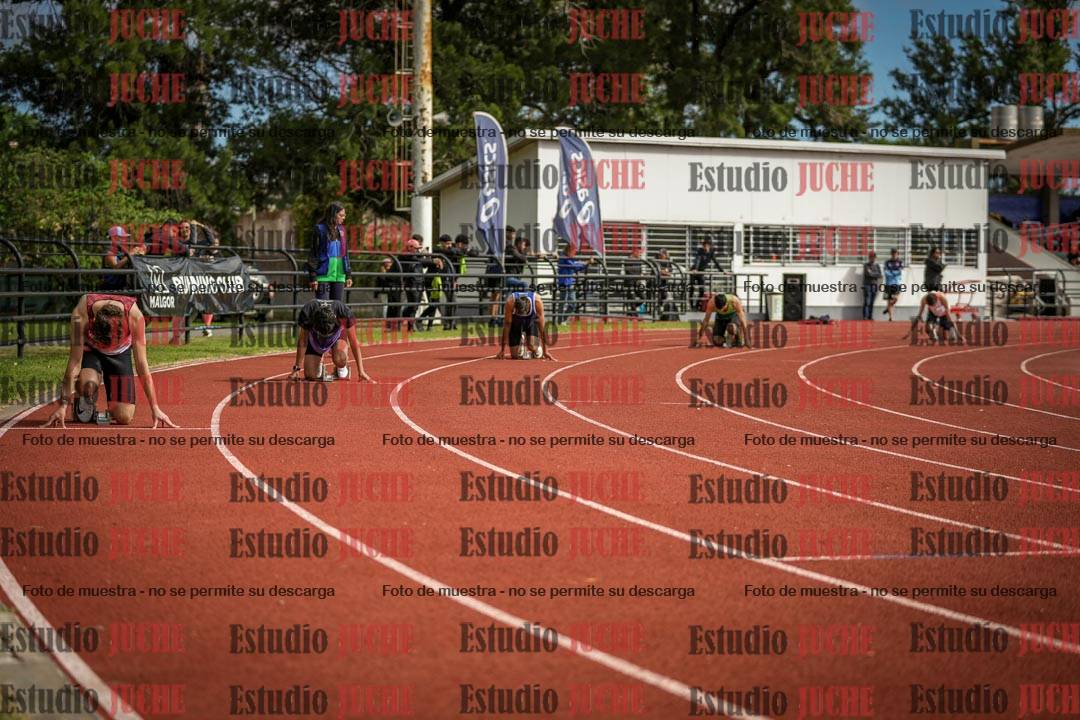 Fotos de los 400 m con vallas de varones