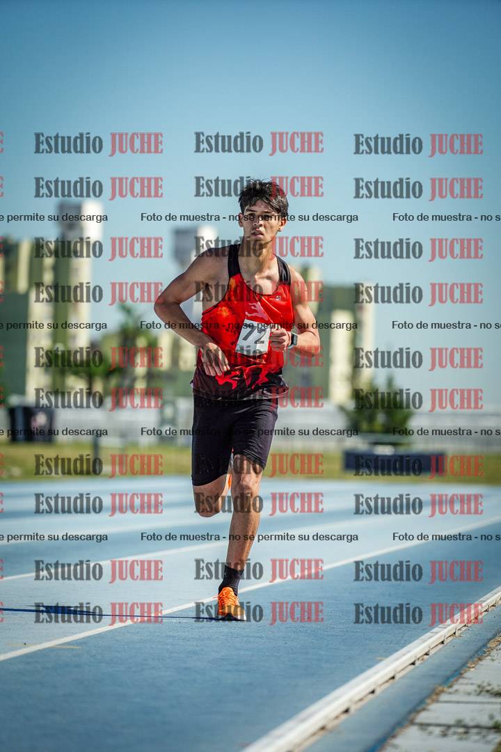 Fotos de los 5000 m de mujeres y varones - serie 1
