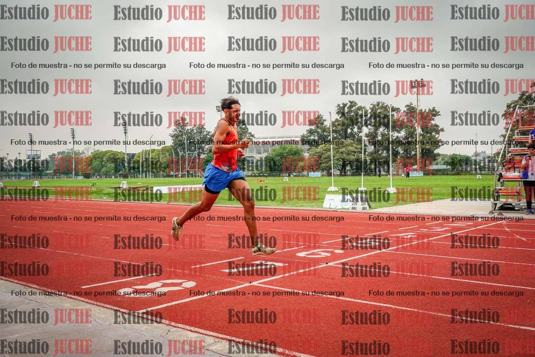 Fotos de los 400 m con vallas de varones