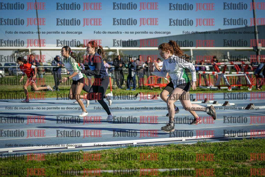 Fotos de los 80 m llanos de mujeres - U14