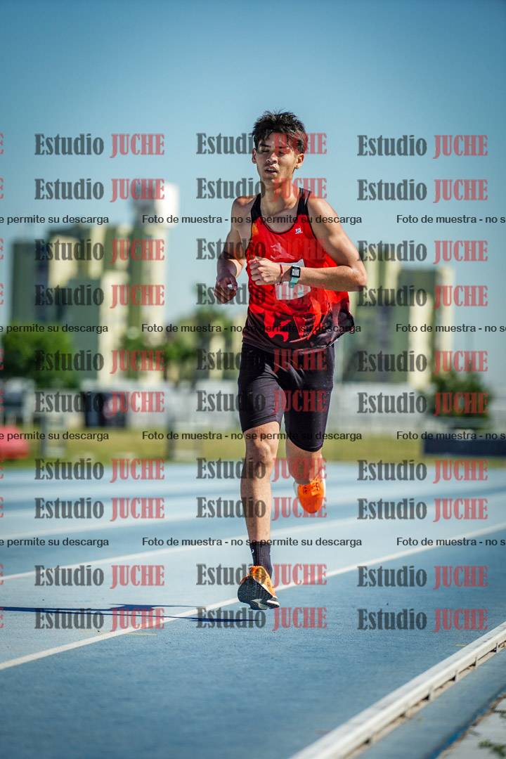 Fotos de los 5000 m de mujeres y varones - serie 1